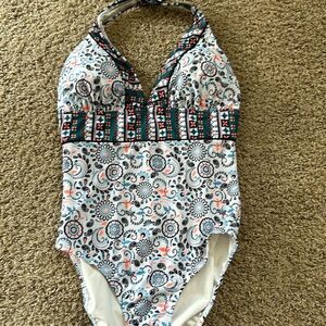 NWOT Venus one piece swimsuit. Size 10
